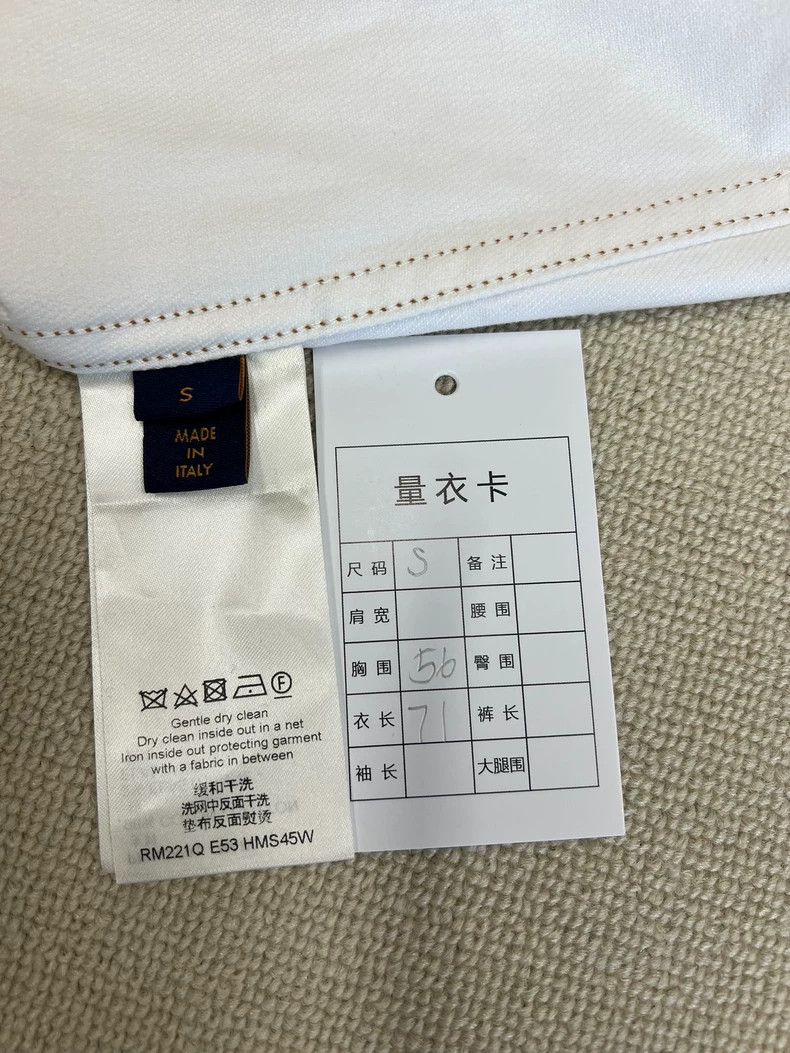 Louis Vuitton Louis Vuitton Solid full presbyopic single-breasted short- Size US S / EU 44-46 / 1 - 5 Thumbnail