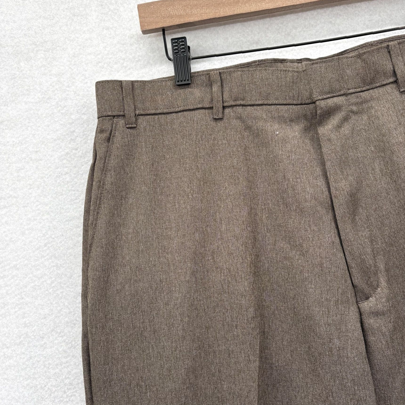 Levi's VINTAGE Levi's Action Slacks Dress Pants Mens 38x30 Brown Polyester Flat Front VTG Casual Size US 38 / EU 54 - 3 Thumbnail