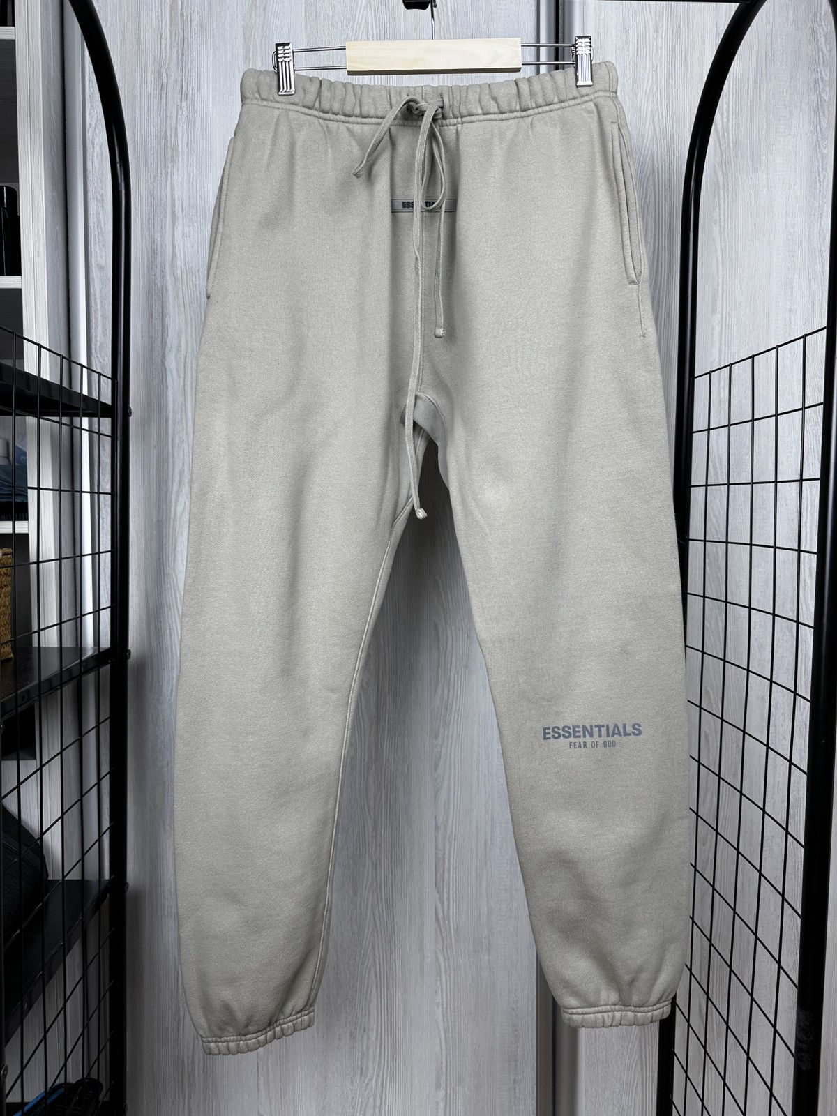 Fear of God Essentials Fear of God beige cotton sweatpants Size US 32 / EU 48 - 1 Thumbnail