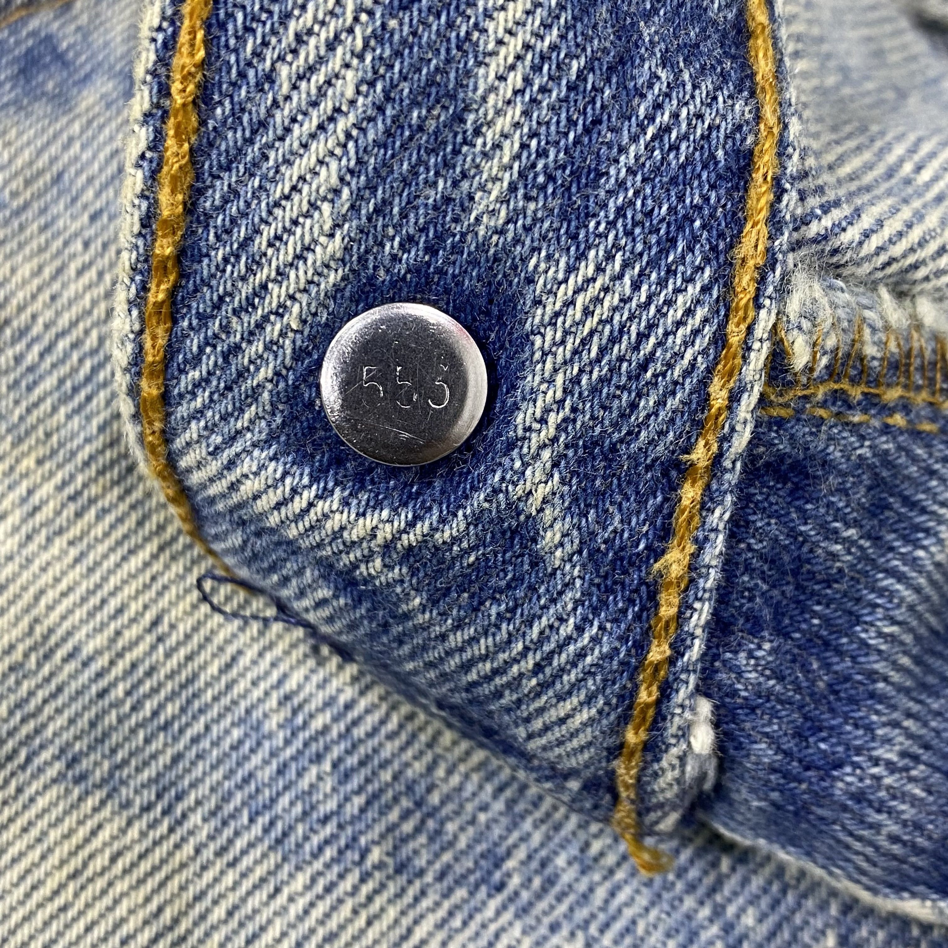 Vintage Levi's 501 Blue Wash Distressed Jeans-J1159