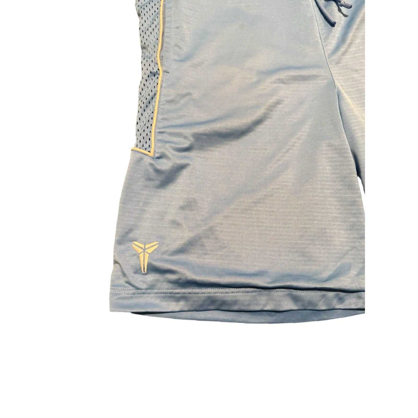 Nike VINTAGE Nike Kobe Bryant Sphere Dry Basketball Shorts University Blue L Men Athletic Shorts Size US 33 - 5 Thumbnail