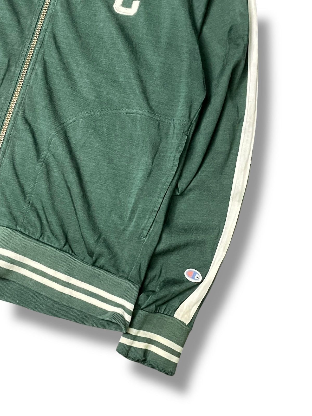 Champion × Japanese Brand × Vintage Vintage Champion Sportswear Zipper Jacket (80) Size US M / EU 48-50 / 2 - 3 Thumbnail