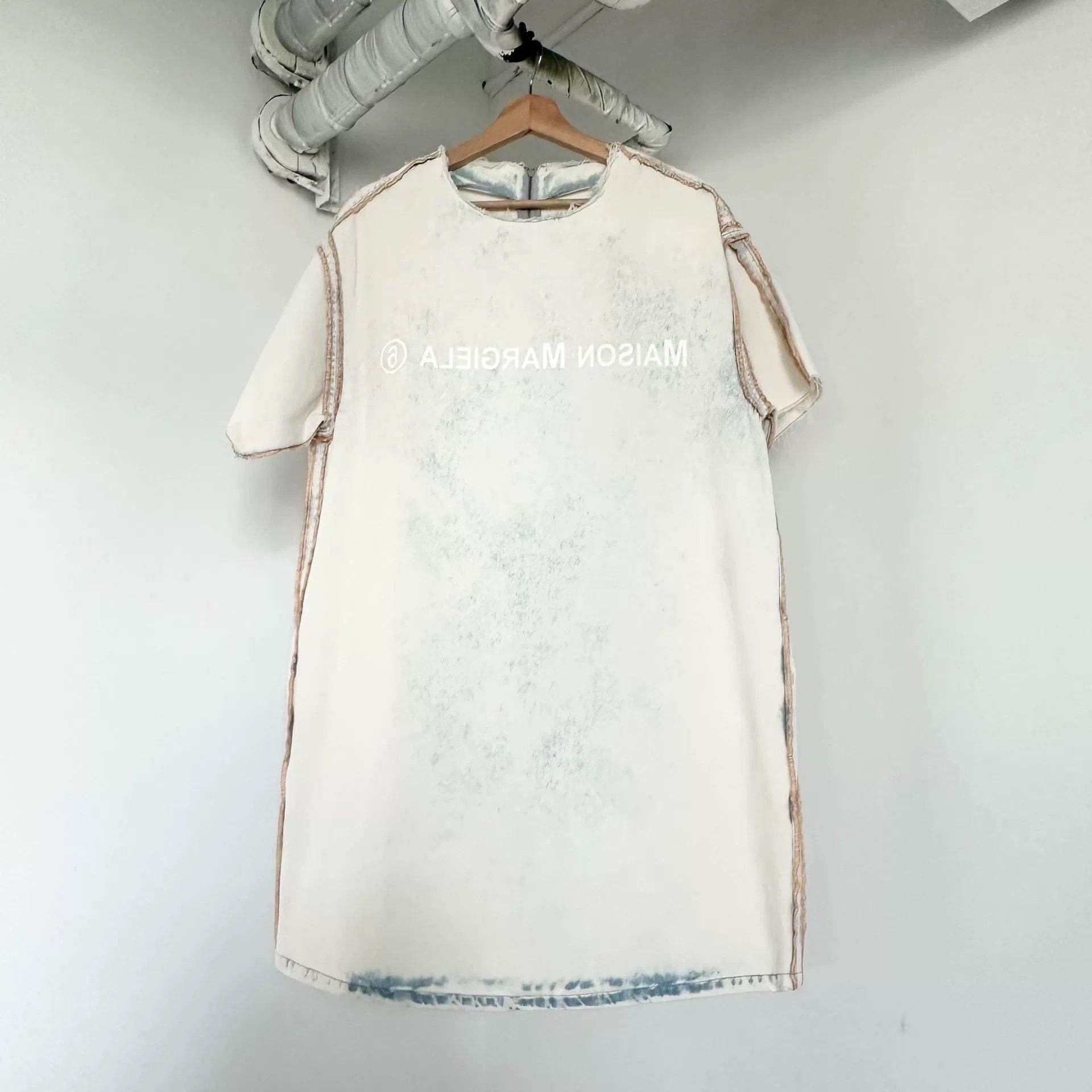 MM6 Maison Margiela MM6 Distressed Denim Mid-Length Top Size XS / US 0-2 / IT 36-38 - 1 Thumbnail