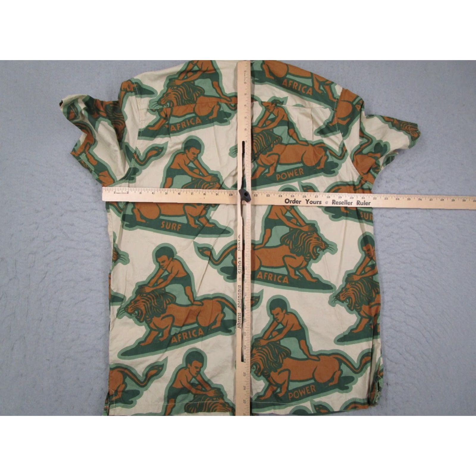 Vans VANS Mami Wata Shirt Mens Medium Africa Lion Print Short Sleeve Camp Collar Graphic Pocketed Button-Up Size US M / EU 48-50 / 2 - 5 Thumbnail