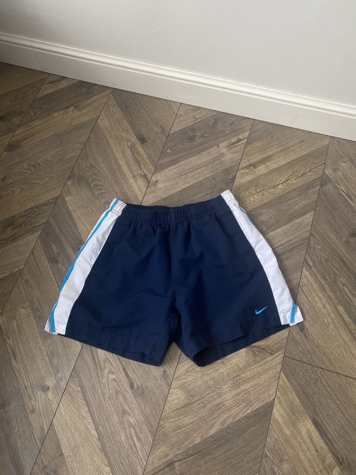 Nike Vintage Nike 90s shorts Size US 33 - 3 Thumbnail