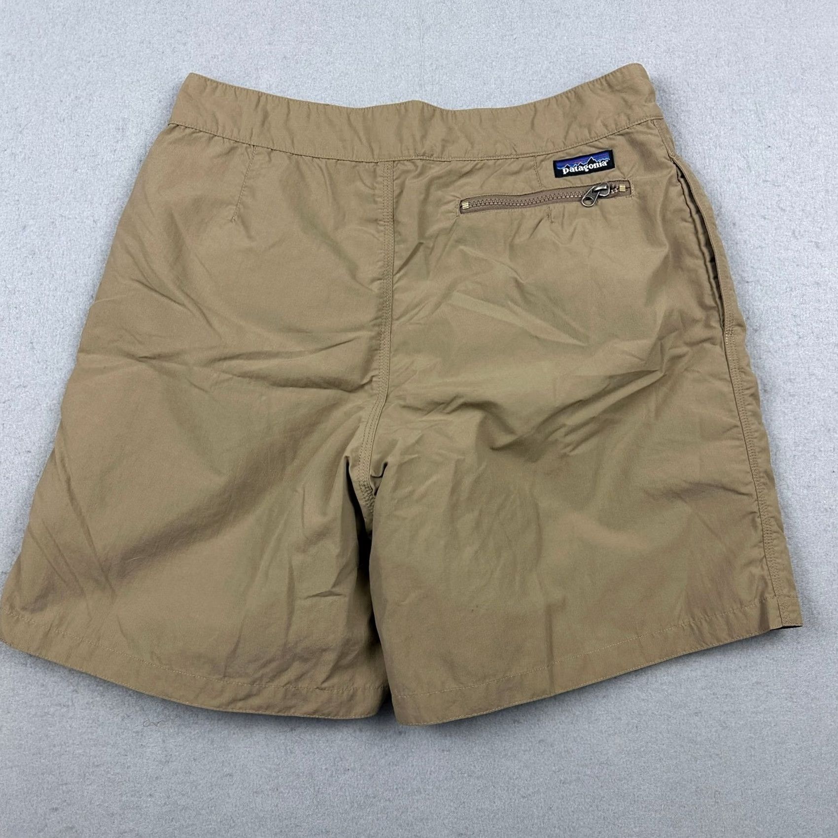 Patagonia Patagonia Shorts Mens 35 Beige Baggies Chino Lining Outdoors Hiking 90s Casual 7in Inseam Cargo Pockets Logo Embroidered Polyester Regular Denim Size US 35 - 4 Thumbnail