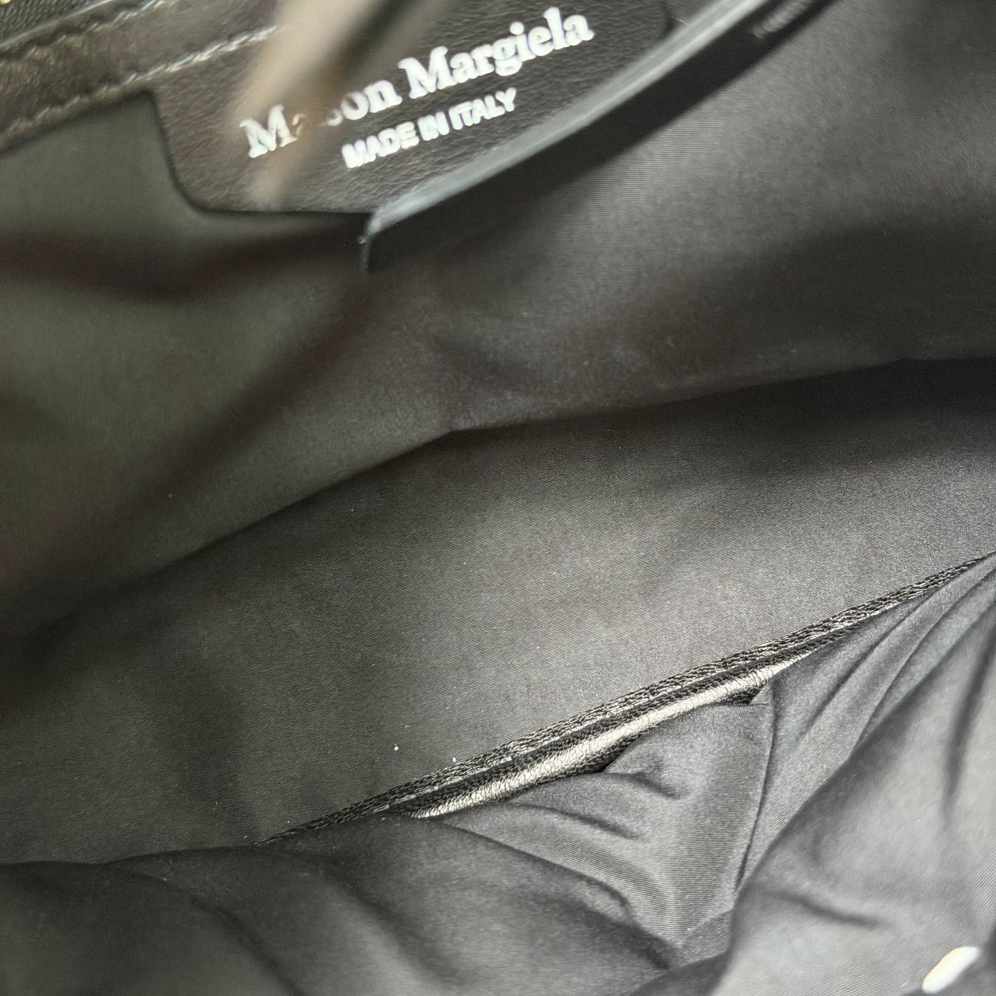 Maison Margiela Maison Margiela Glam Slam Black Shoulder Bag 7591 Size ONE SIZE - 8 Thumbnail
