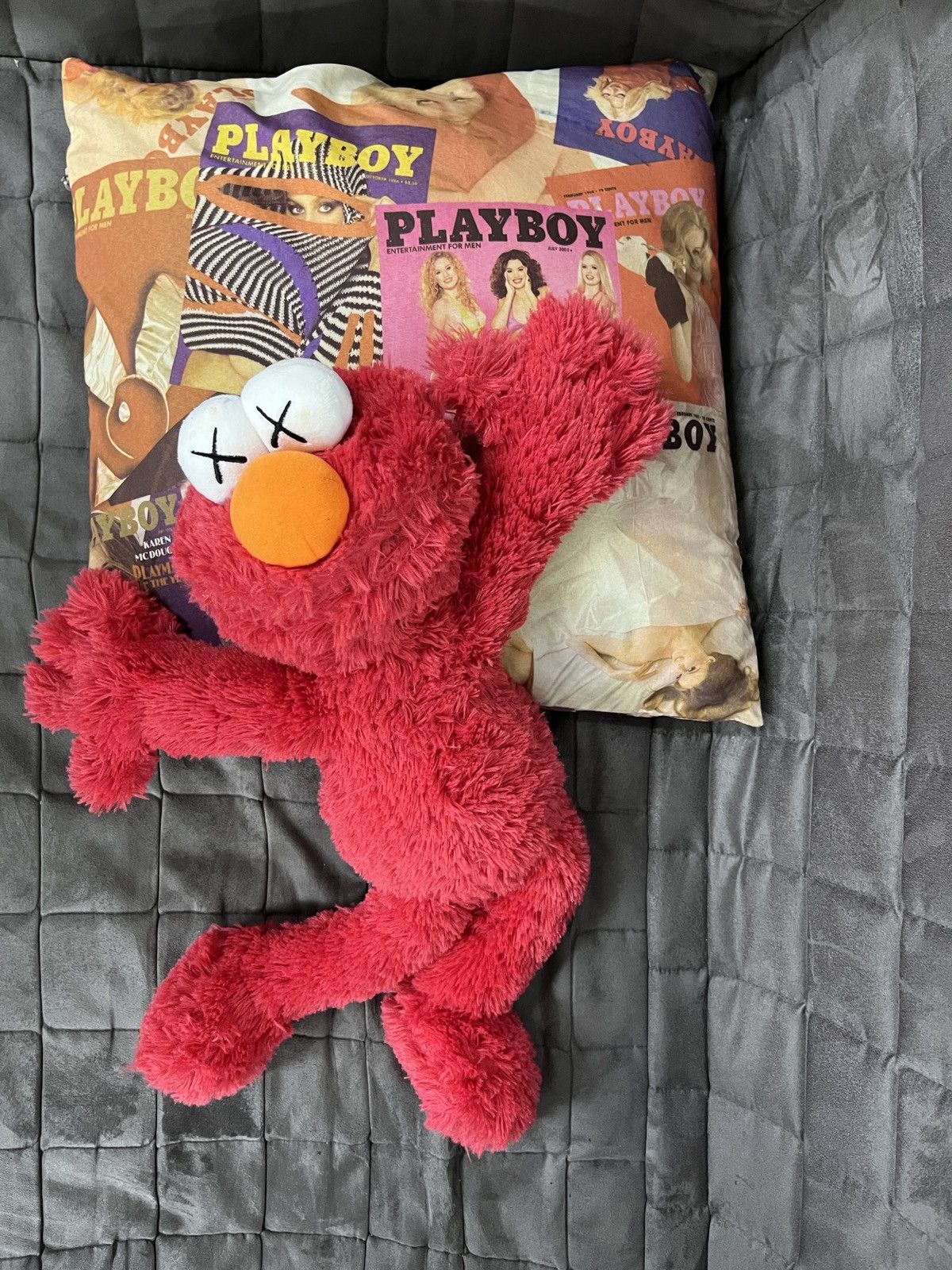 Kaws × Uniqlo Kaws Sesame Street Uniqlo Elmo Plush Toy Size ONE SIZE - 5 Thumbnail
