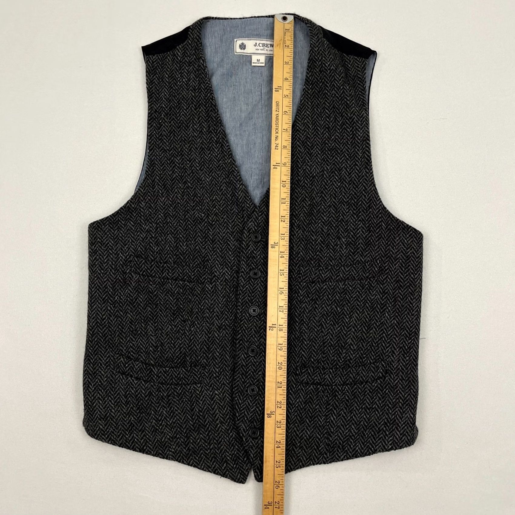 J.Crew VINTAGE J.CREW Waistcoat Mens M Gray Herringbone Tweed British Wool Suit Vest 6-Button Size US M / EU 48-50 / 2 - 4 Thumbnail