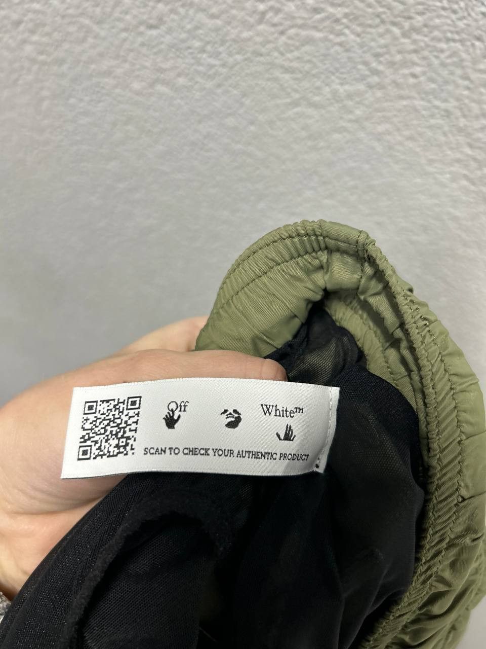 Off-White Off White mens shorts S Size US 30 / EU 46 - 12 Thumbnail