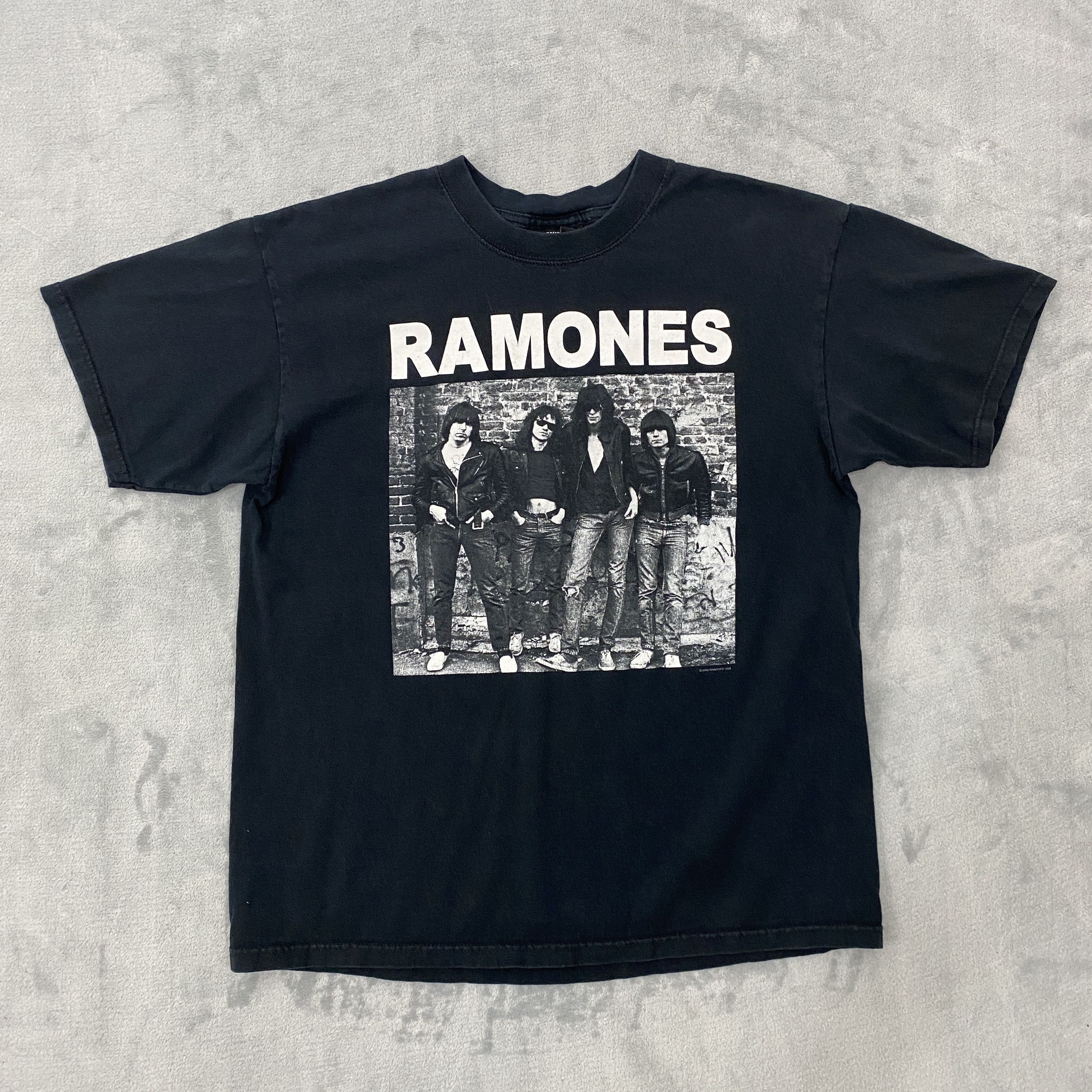 Band Tees RAMONES Punk Rock Band T Shirt Group Photo 1234 Label Size US L / EU 52-54 / 3 - 1 Thumbnail