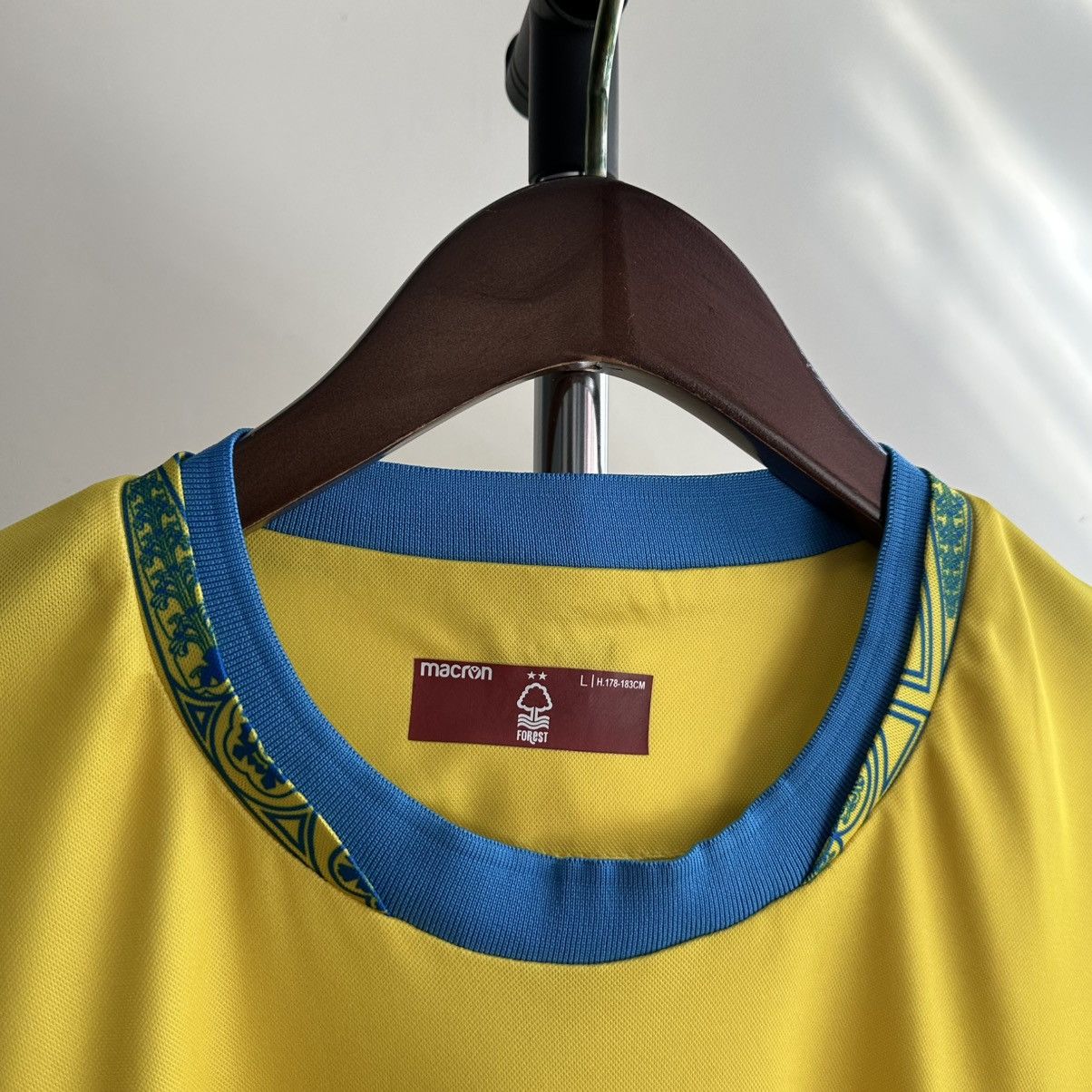 Macron Macron FC Nottingham Forest 2022/23 Soccer Jersey Size US L / EU 52-54 / 3 - 3 Thumbnail