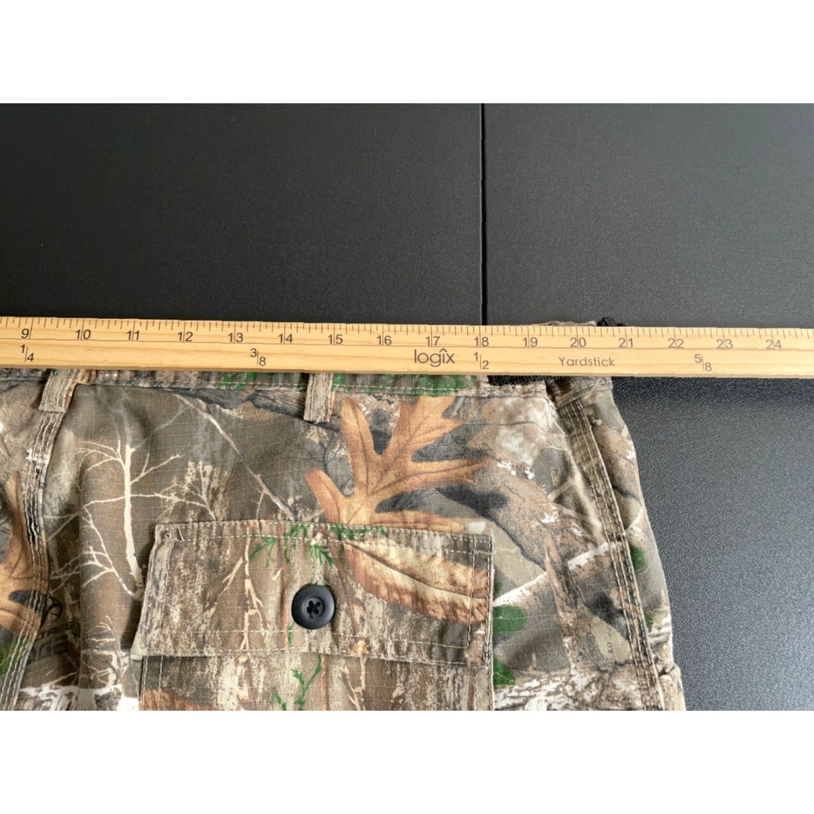 Realtree Scent Blocker Cargo Pants Men 2XL Camouflage Green Realtree Edge 90s Army Nature Flat Front Zip Fly Pockets Cotton-Blend Polyester Straight Leg Cargo Size US 41 - 5 Thumbnail