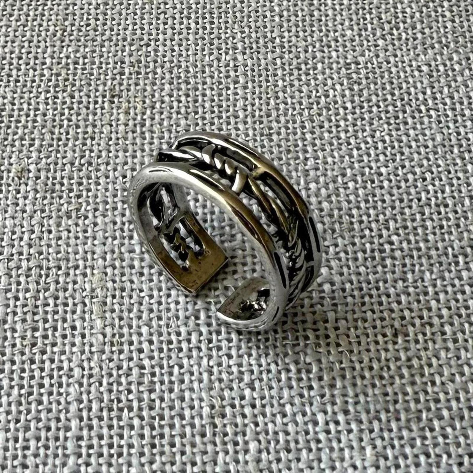 Other Y2k silver vintage style ring Size ONE SIZE - 4 Thumbnail