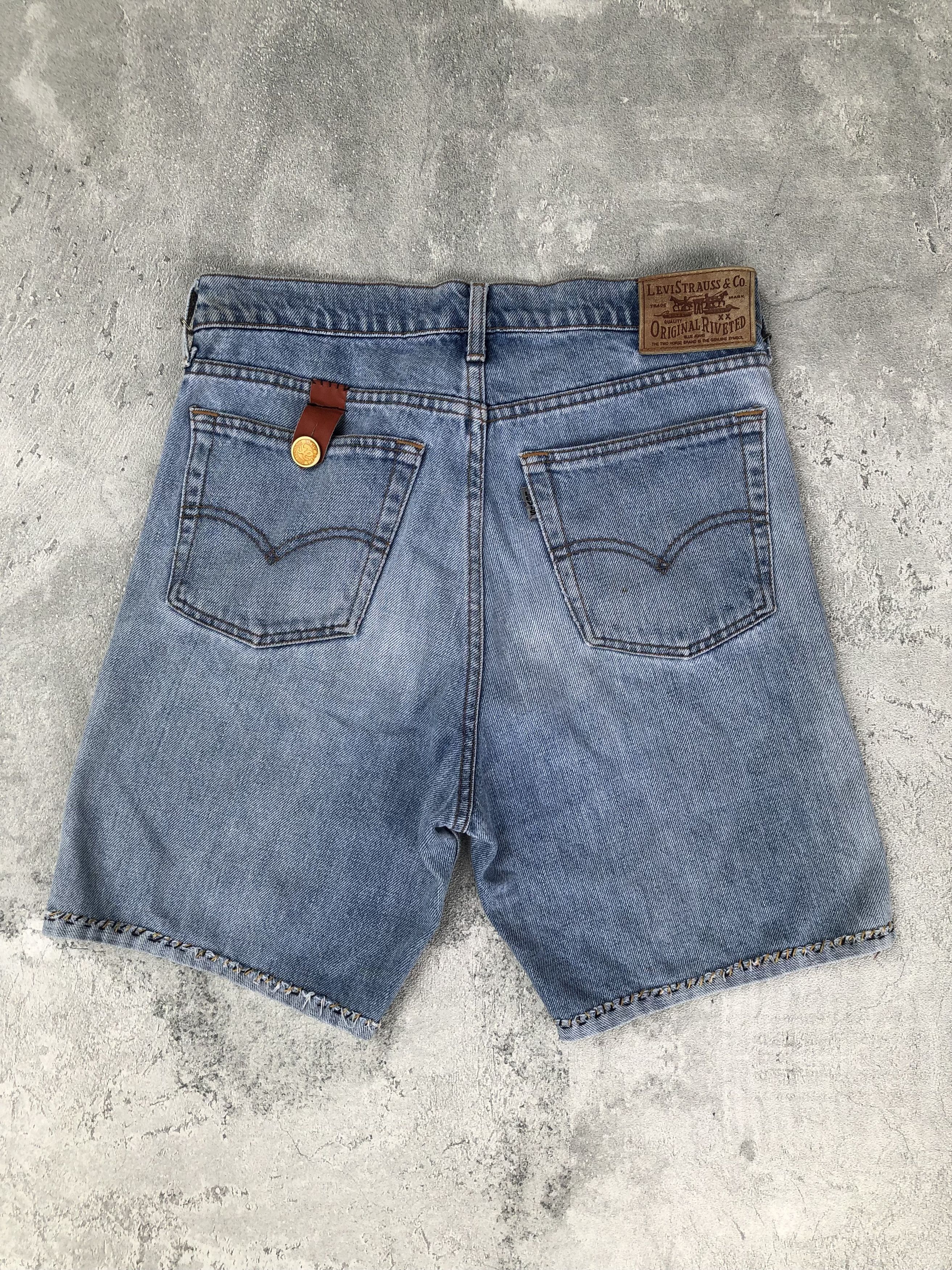 Levi's × Vintage Vintage Levis Short Pants Light Wash Distressed Style Size US 32 / EU 48 - 10 Thumbnail