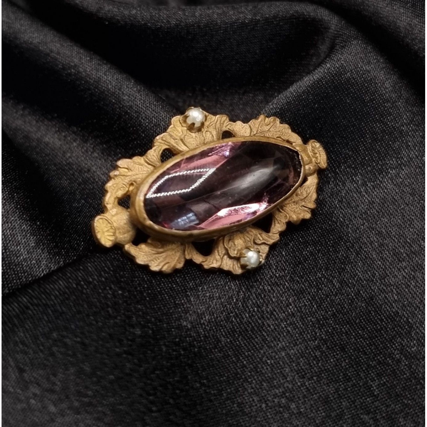 Vintage Antique Early 20th Century Gold-Tone Brooch With Purple Glas Size ONE SIZE - 2 Thumbnail