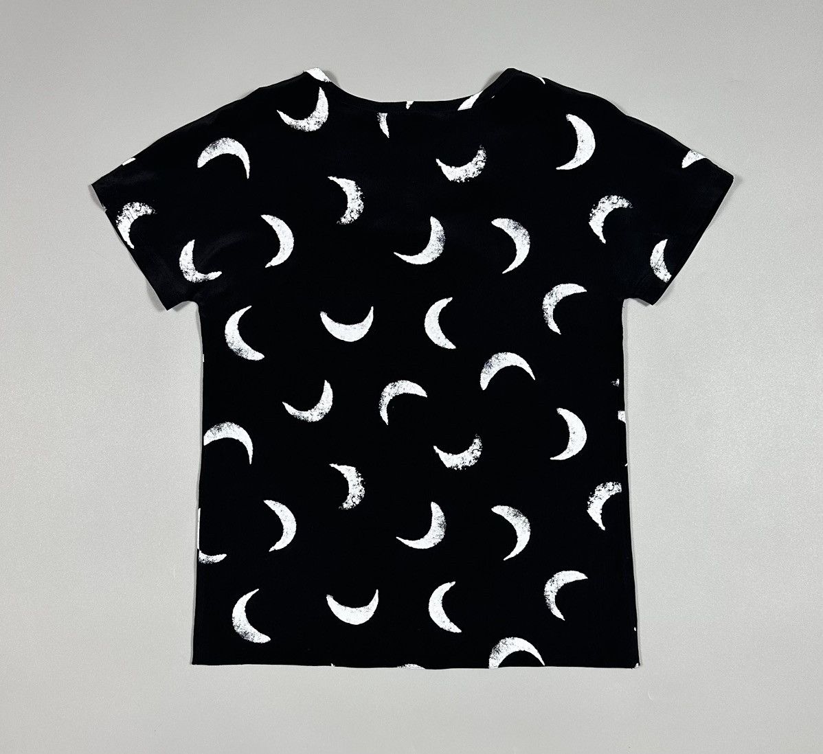 Saint Laurent Paris Saint Laurent Silk Moon Print T-Shirt Black Size US S / EU 44-46 / 1 - 2 Thumbnail