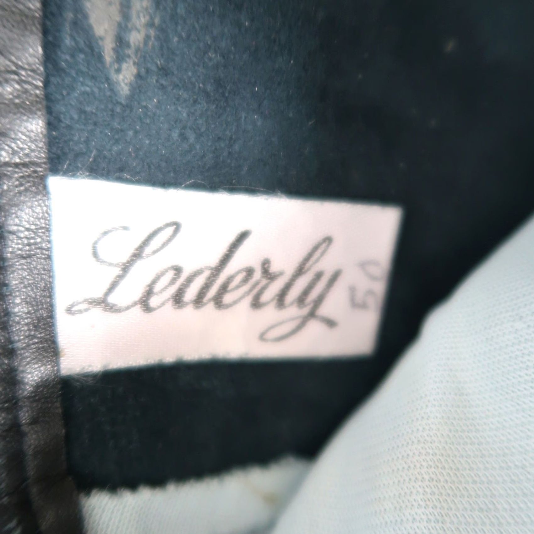 Vintage VINTAGE 80s Lederly Black Leather Straight Leg Moto Pants Womens 28 in Waist 14" Rise 10.5" Inseam 32" Medium Regular Size 28" / US 6 / IT 42 - 5 Thumbnail