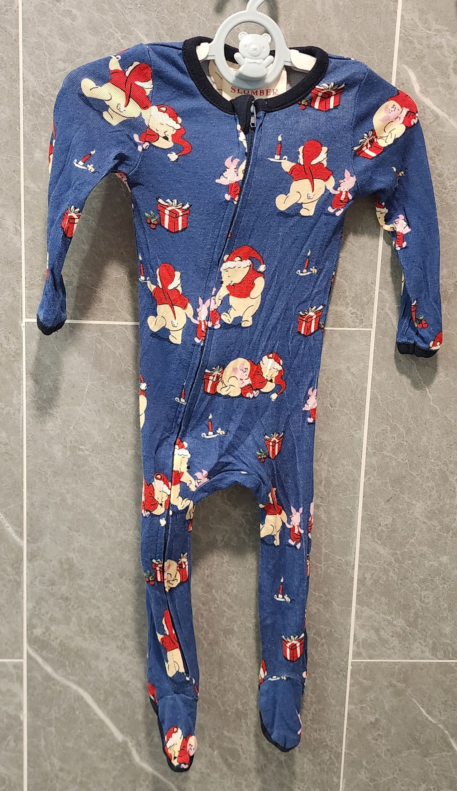 Disney NWT Disney Munki Baby Winnie the Pooh Holiday Footie 6/9 Mo Size XXS / US 00 / IT 34 - 1 Thumbnail
