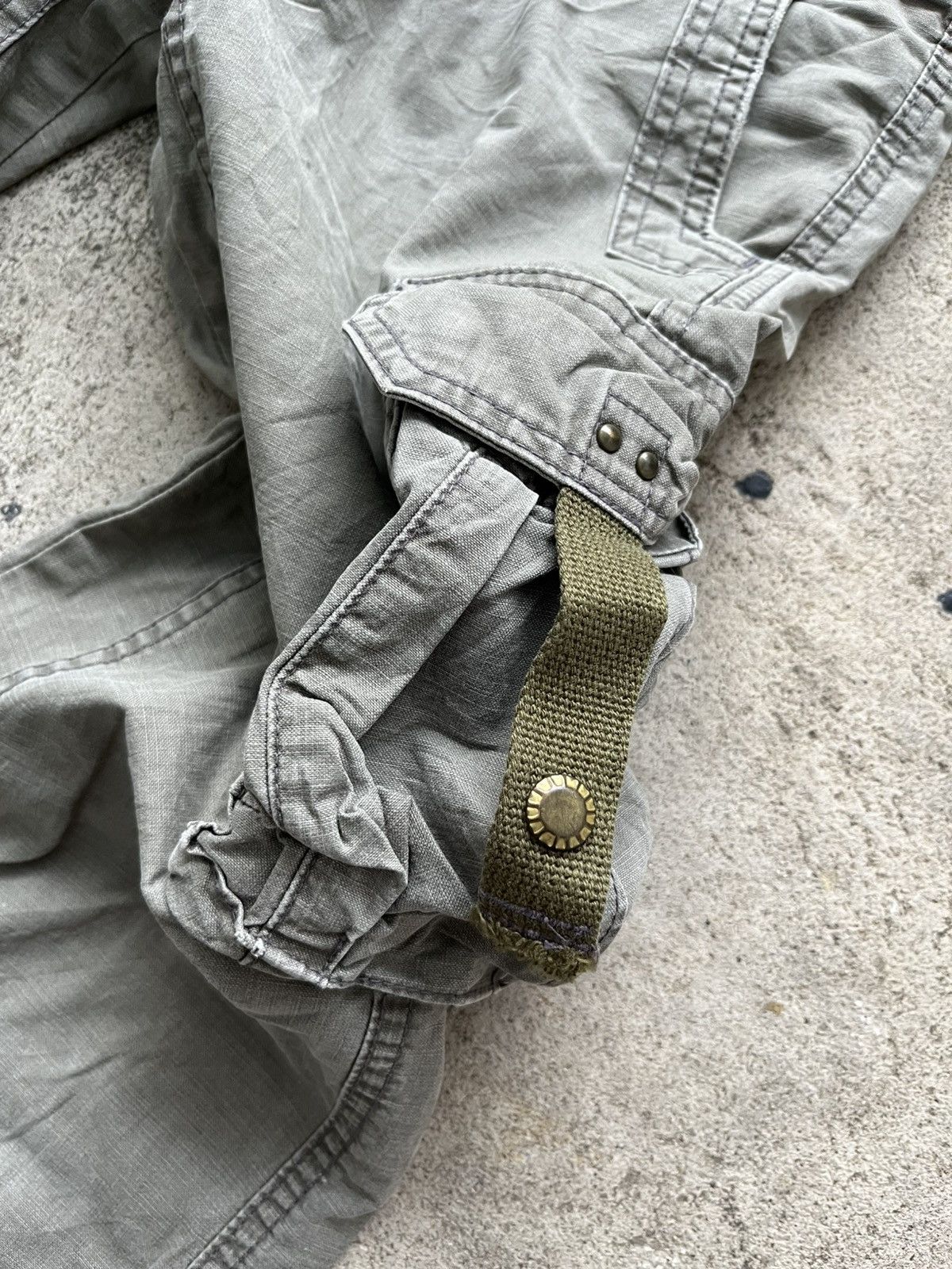 Japanese Brand Japan brand // G.O.A. Style Low rise flared cargo pants Size US 31 - 7 Thumbnail