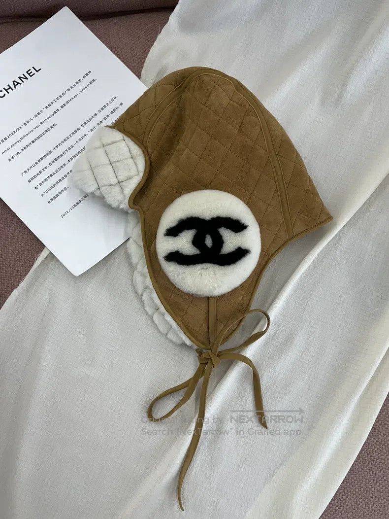 Chanel Chanel Brown suede helmet Size ONE SIZE - 1 Thumbnail