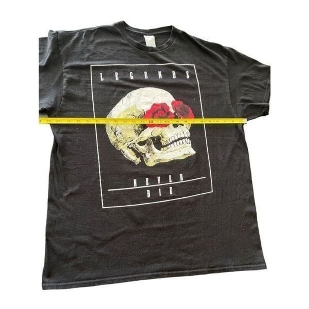 Vintage Vintage Legends Never Die Skull Shirt Mens 2XL Size US XL / EU 56 / 4 - 5 Thumbnail