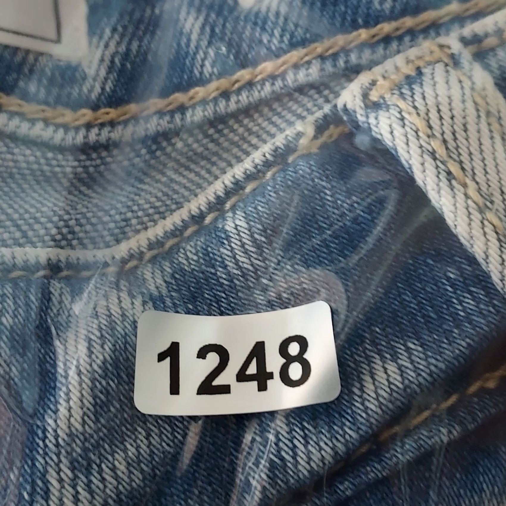 Vintage KanCan Womens 31 Low Rise Cutoff Denim Shorts Light Wash Blue 5-Pocket Button Denim Shorts Summer Spring Womens Size 24" / US 00 / IT 34 - 8 Thumbnail