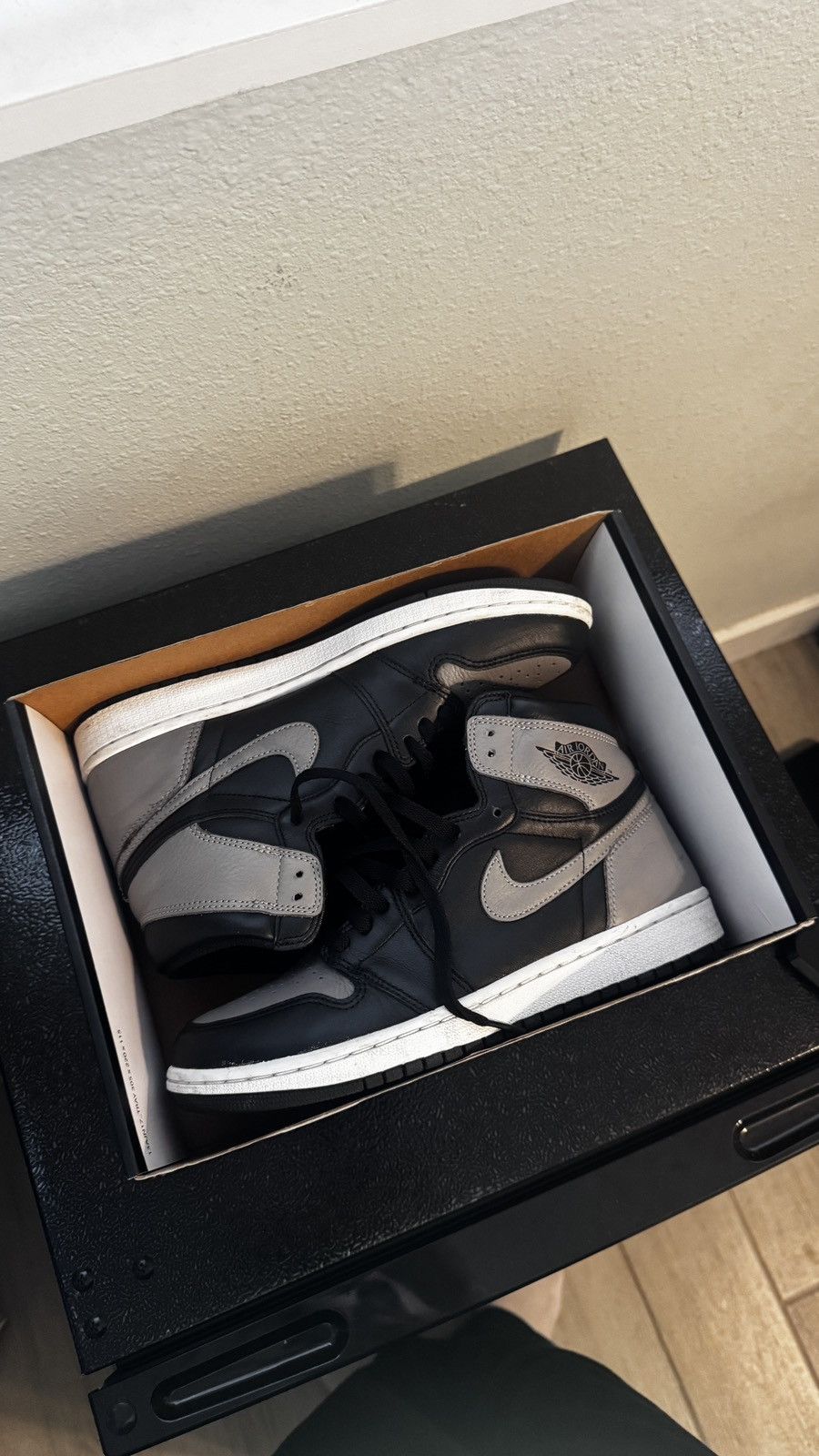 Nike Jordan 1 shadow high (2018) Size US 8.5 / EU 41-42 - 1 Thumbnail