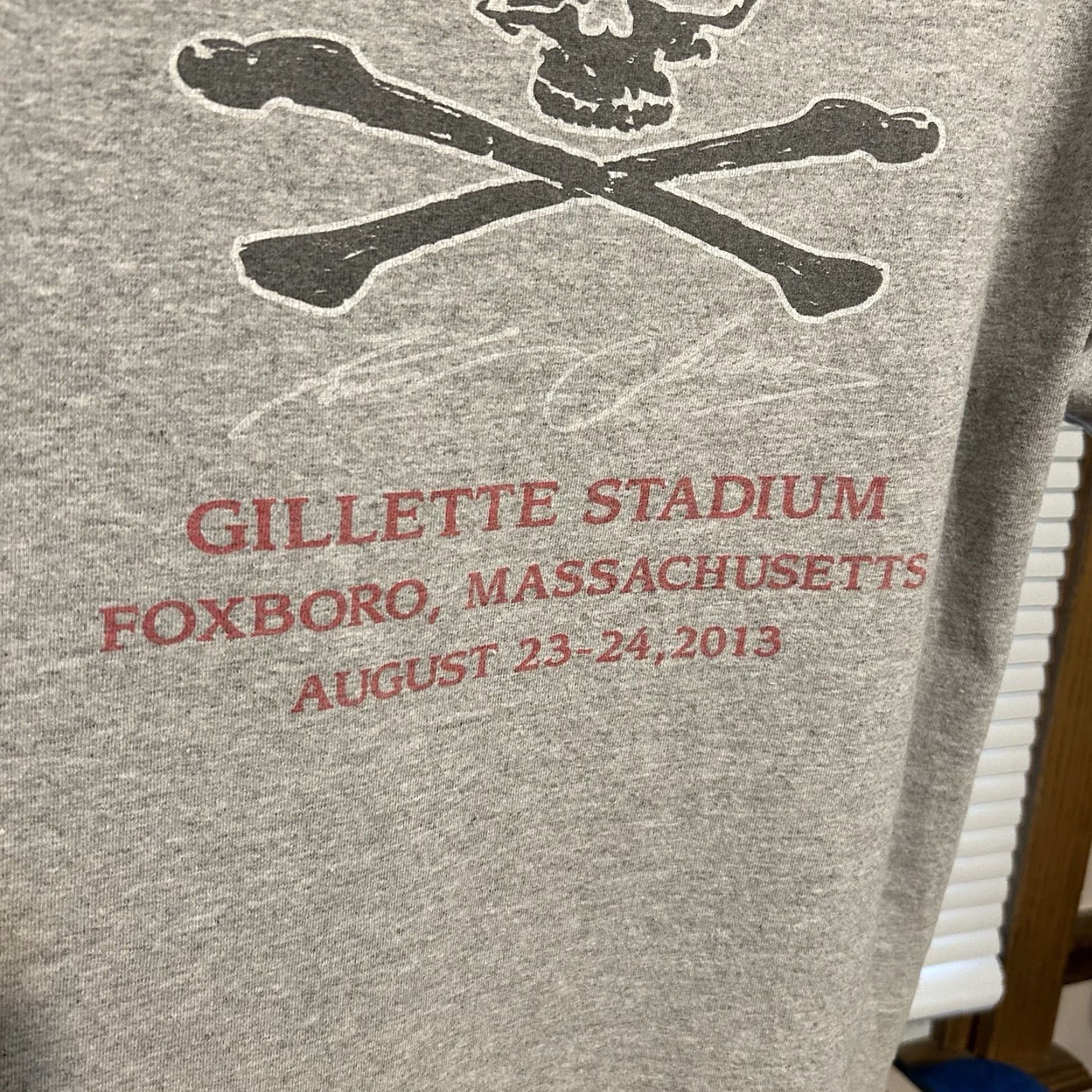 Gildan Kenny Chesney No Shoes Nation Tour 2013 Shirt Men XL Heather Gray Short Sleeves Size US XL / EU 56 / 4 - 5 Thumbnail