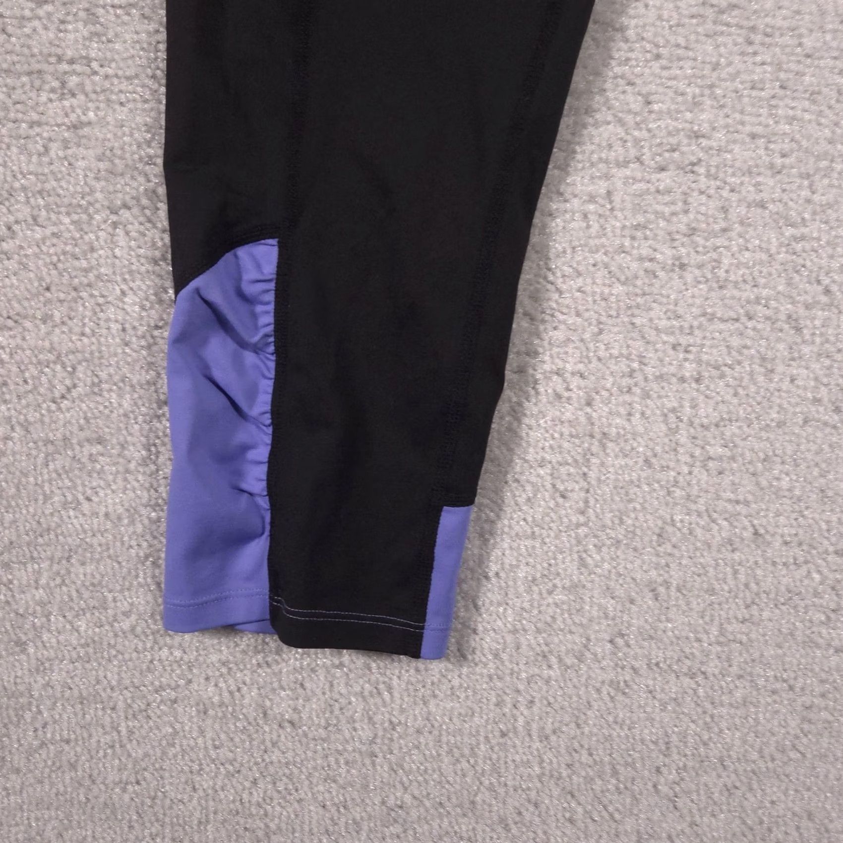 Calvin Klein Calvin Klein Performance Capri Leggings Womens M Black Quick Dry Colorblock Capris Activewear Slim Yoga Running Gym Training Size 32" / US 10 / IT 46 - 4 Thumbnail