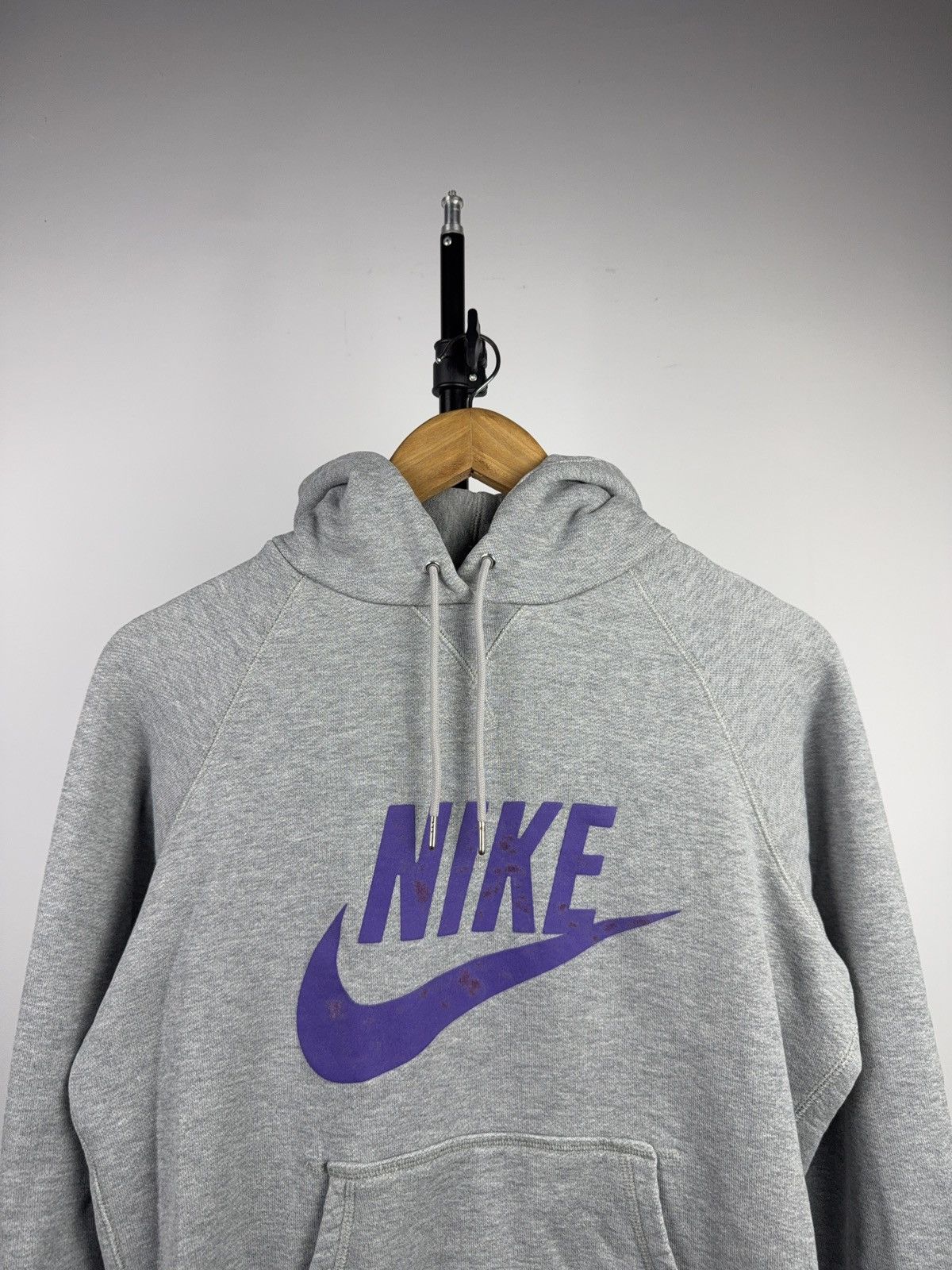 Nike 00s Retro Nike Purple Logo Y2K Sportswear Hoodie Grey Size L / US 10 / IT 46 - 2 Thumbnail