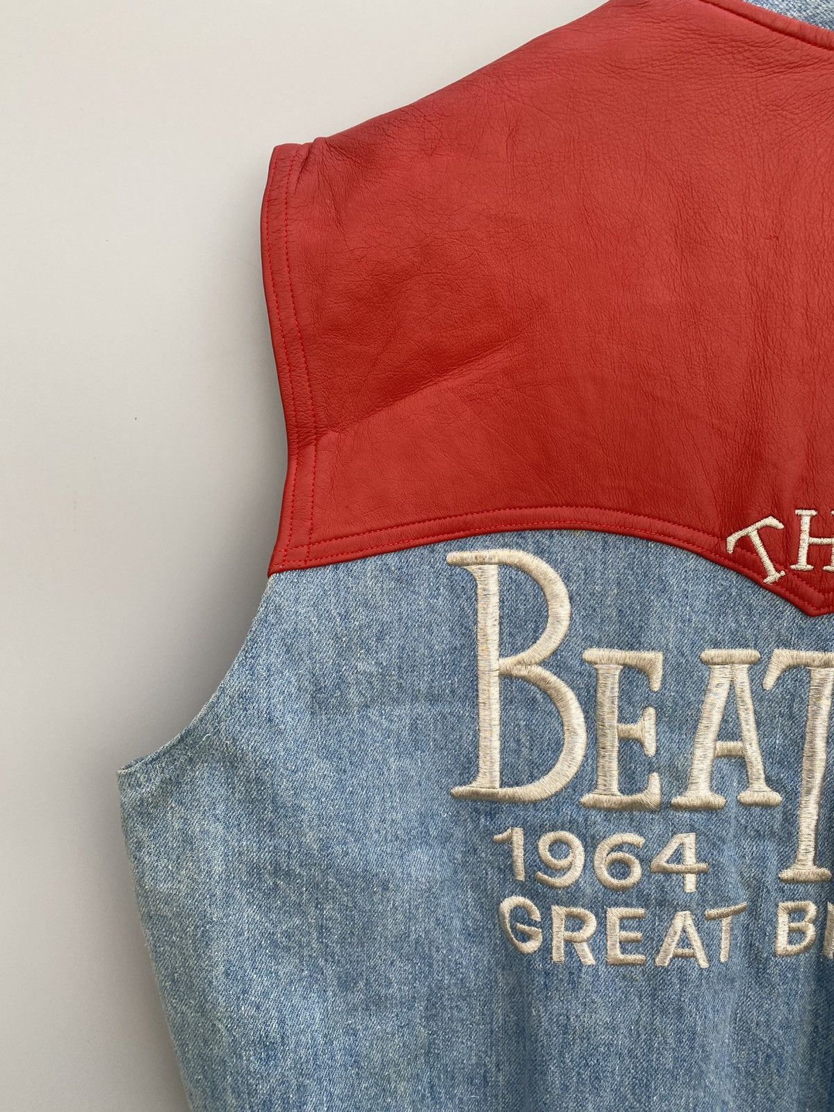 Vintage Rare 1964 Stormin Norman Productions- Beatles Tour GB Vest Size US M / EU 48-50 / 2 - 11 Thumbnail
