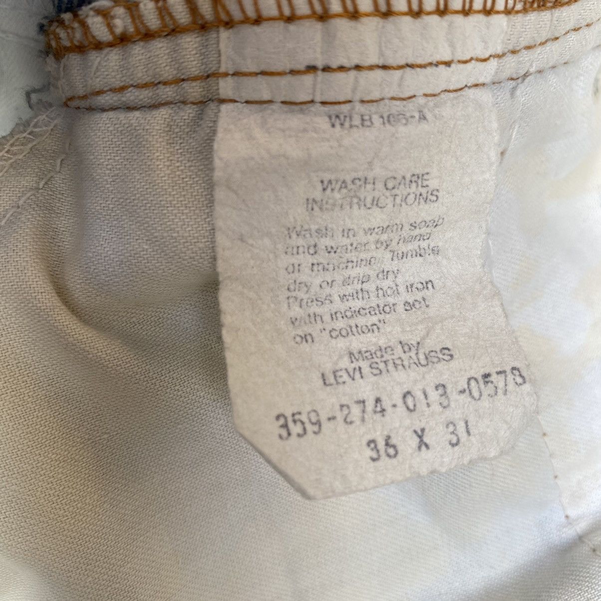Levi's 1970’s LEVI’S 525 ORANGE TAB WIDELEG BELL BUTTON PANTS Size US 34 / EU 50 - 6 Thumbnail