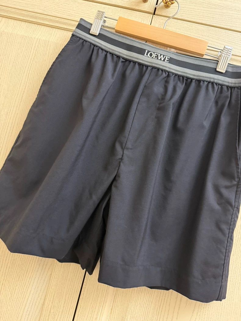 Loewe Loewe size M Summer shorts Size US 34 / EU 50 - 1 Thumbnail