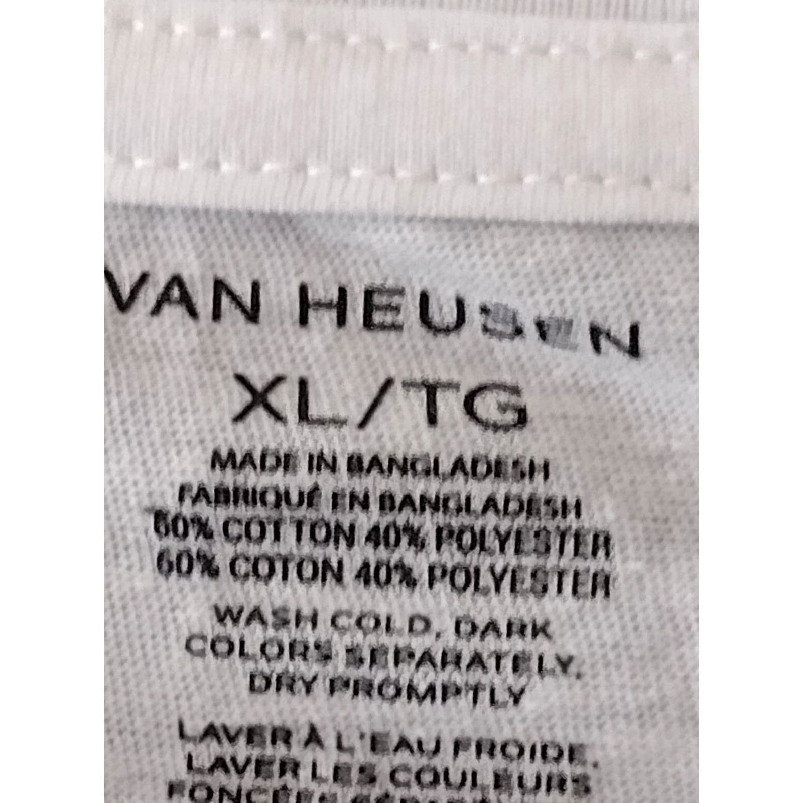 Van Heusen Van Heusen Unissex T-Shirt 3 Pack Shirt XL White Cotton/Polyester Crew Neck Short Sleeve Vintage? Size US XL / EU 56 / 4 - 6 Thumbnail