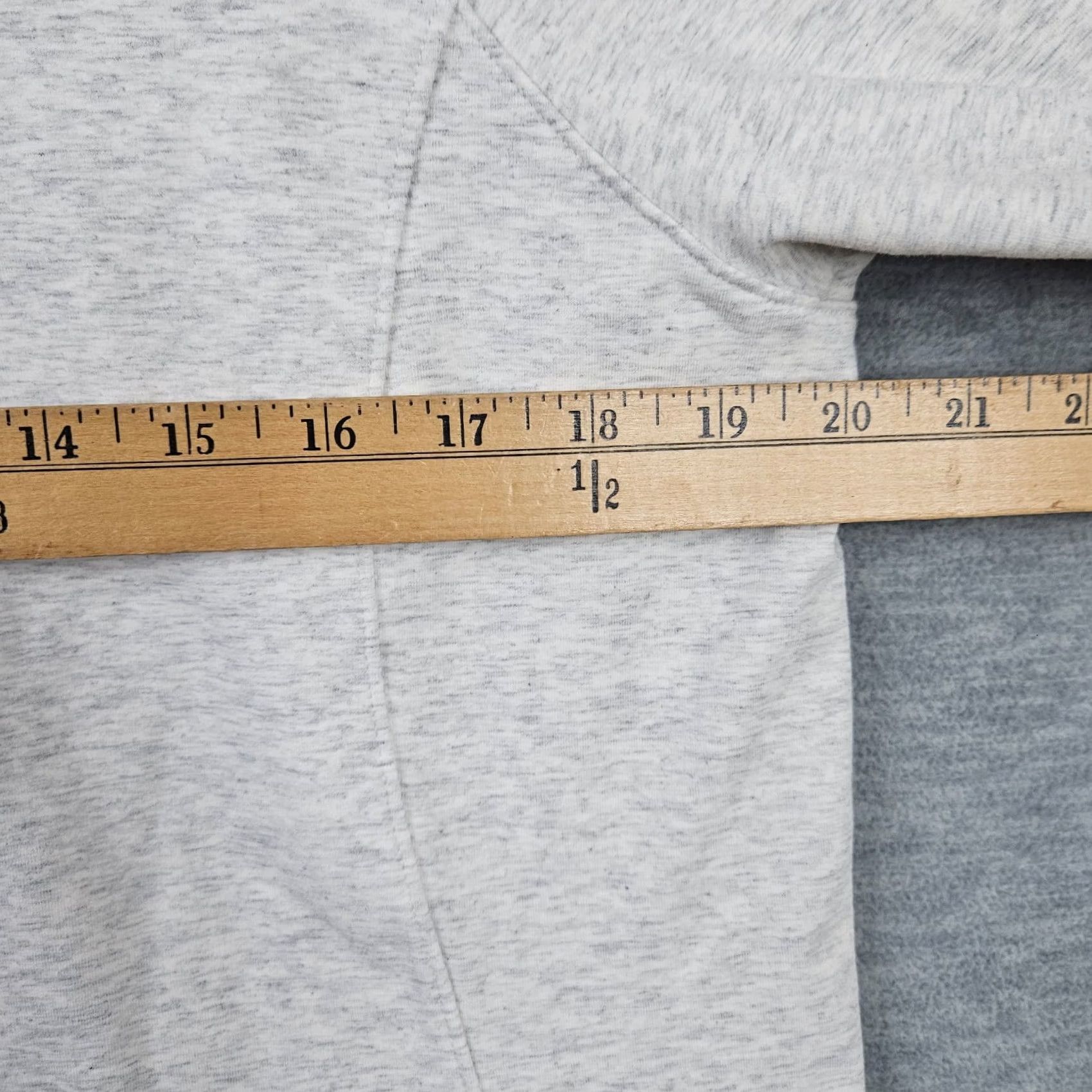 Athleta ATHLETA Hoodie Sweatshirt Pullover Women's L Light Grey Raglan Sleeve Logo Activewear All Seasons Seasonal Fall Winter Spring Summer Size L / US 10 / IT 46 - 7 Thumbnail