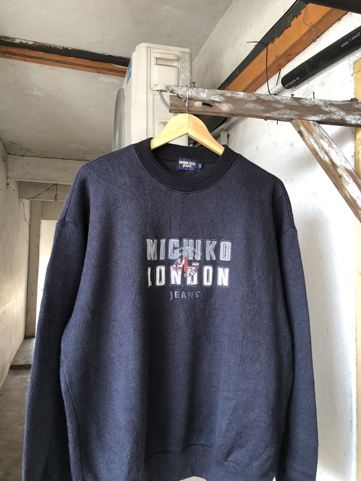 Michiko Koshino London Vintage 90s Michiko London Jeans Embroidery Logo Sweatshirt Size US L / EU 52-54 / 3 - 2 Thumbnail