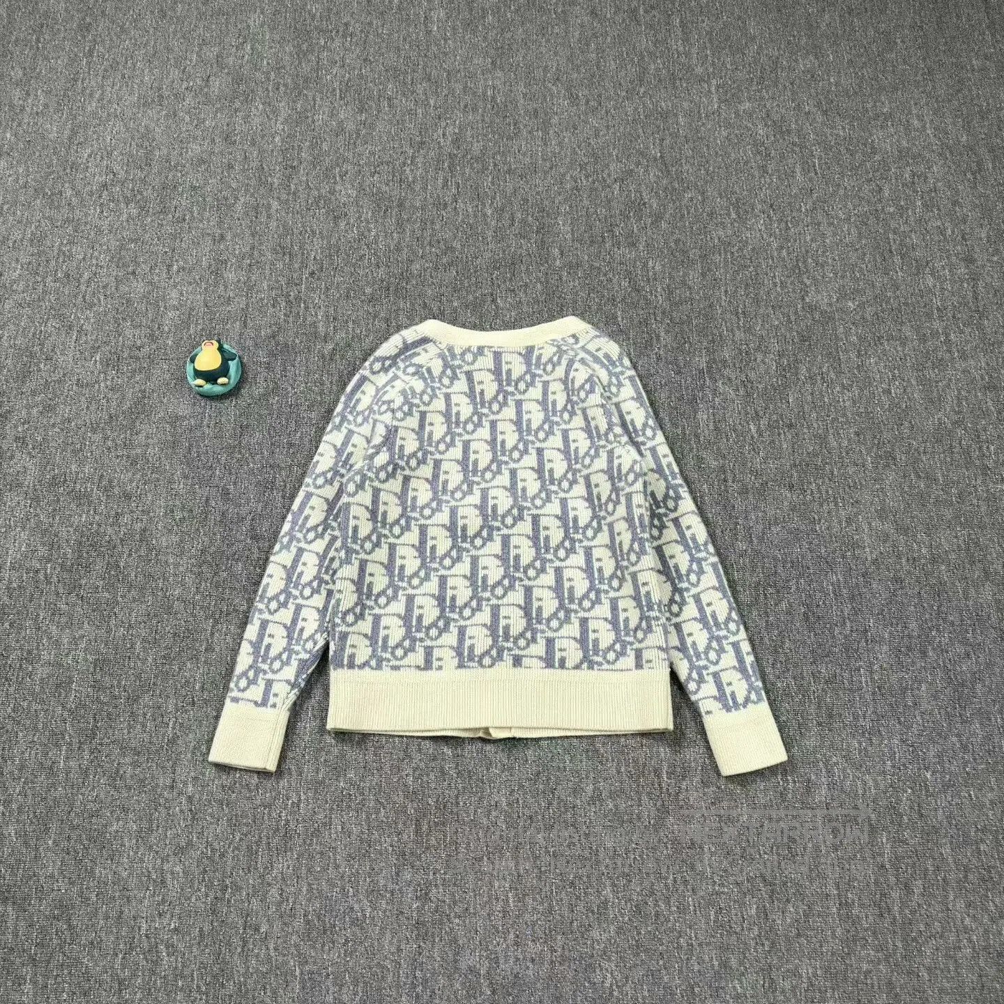 Dior dior white blue wool cardigan size m. Size US M / EU 48-50 / 2 - 2 Thumbnail
