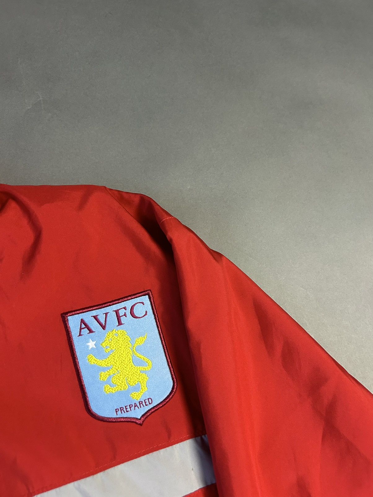 Nike × Vintage Aston Villa Nike vintage red nylon track jacket Size US L / EU 52-54 / 3 - 3 Thumbnail