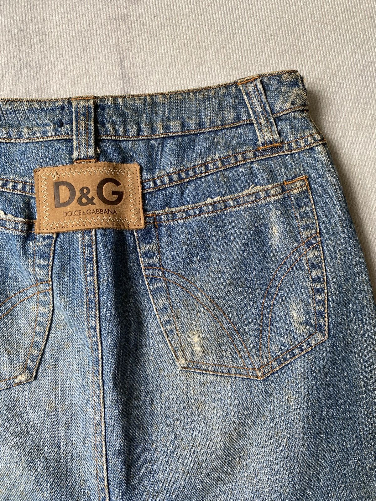 Dolce & Gabbana Vintage 90’s Dolce & Gabbana Distressed Midi Skirt Size 25" / US 0 / IT 36 - 13 Thumbnail