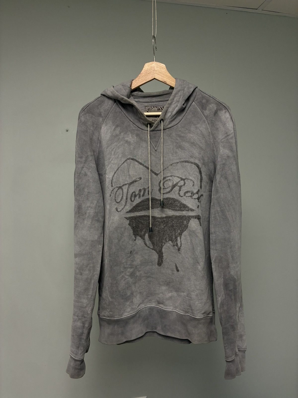 Tom Rebl Tom Rebl Hoodie with lips Medium Size US M / EU 48-50 / 2 - 1 Thumbnail