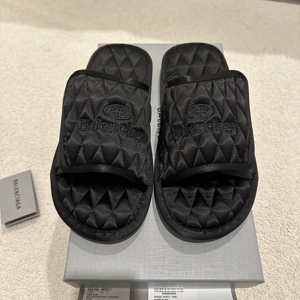 Balenciaga BB HOTEL & RESORTS QUILTED SLIDES Size US 9 / EU 42 - 4 Thumbnail