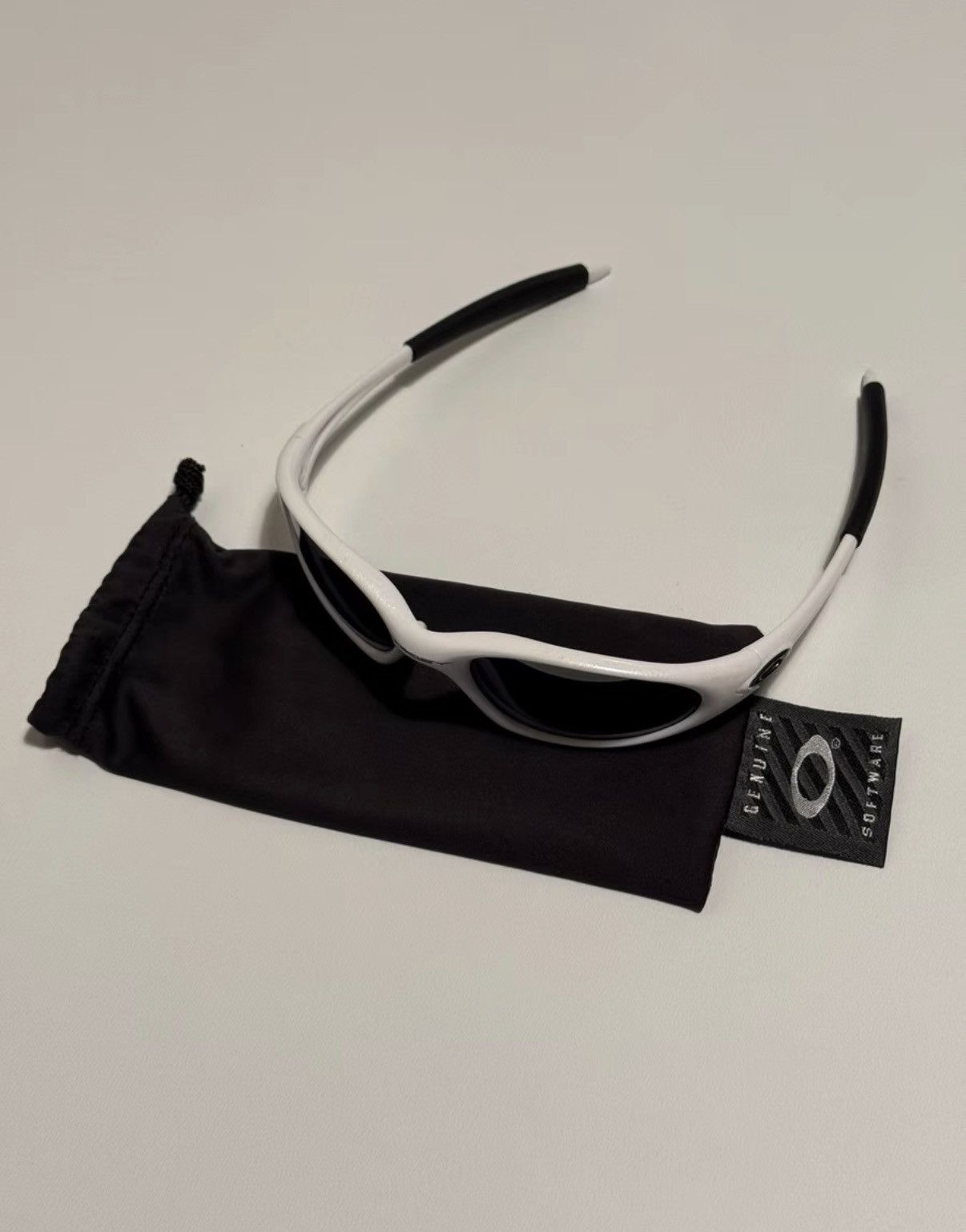 Oakley Oakley Minute 1st Gen Pearl White, Sports Sunglasses K24 Size ONE SIZE - 6 Thumbnail