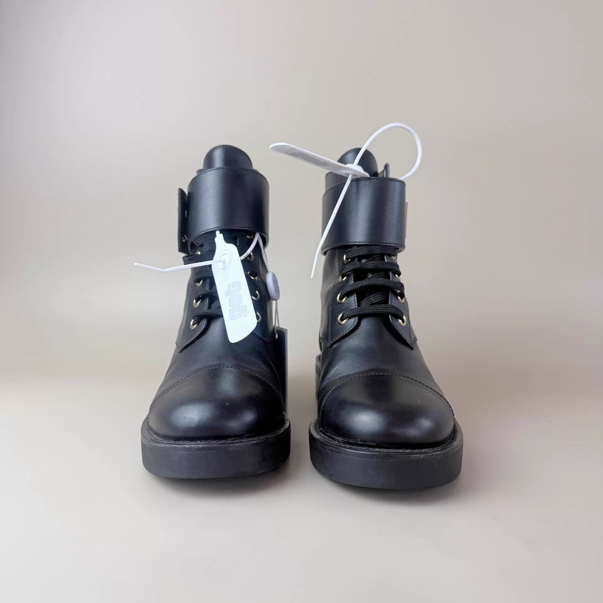 Louis Vuitton LV black gold laced short boots EUR 36 99 New Size US 5.5 / IT 35.5 - 2 Thumbnail