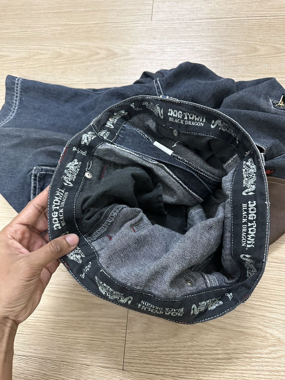 Dogtown × Vintage Rare Vintage Dogtown Black Dragon Multi Pocket Baggy Jorts Size US 32 / EU 48 - 12 Thumbnail
