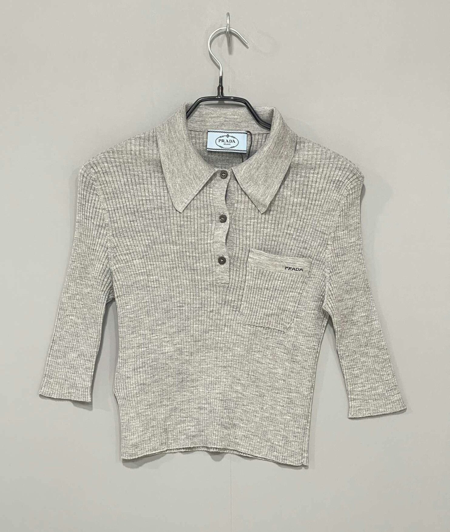 Prada Prada Retro Sweater M Women Size M / US 6-8 / IT 42-44 - 1 Thumbnail