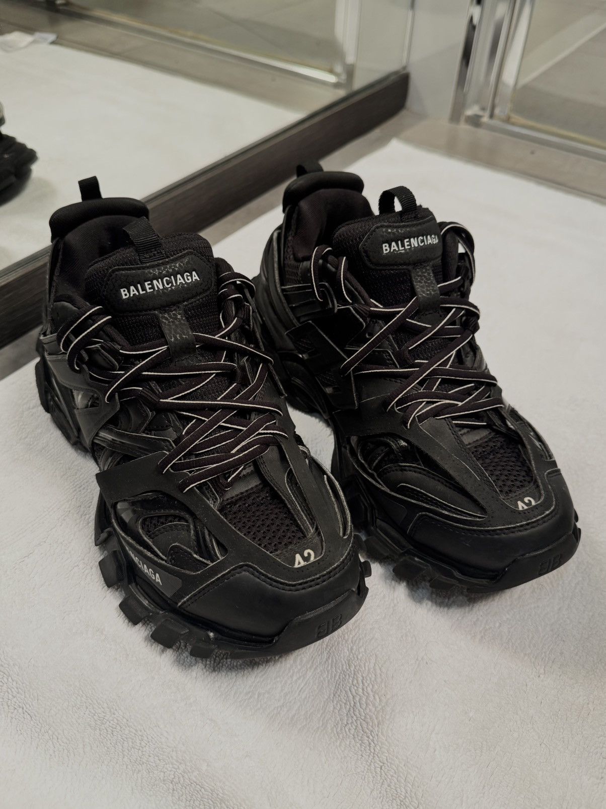 Balenciaga BALENCIAGA TRACK FULL BLACK Size US 9 / EU 42 - 12 Thumbnail