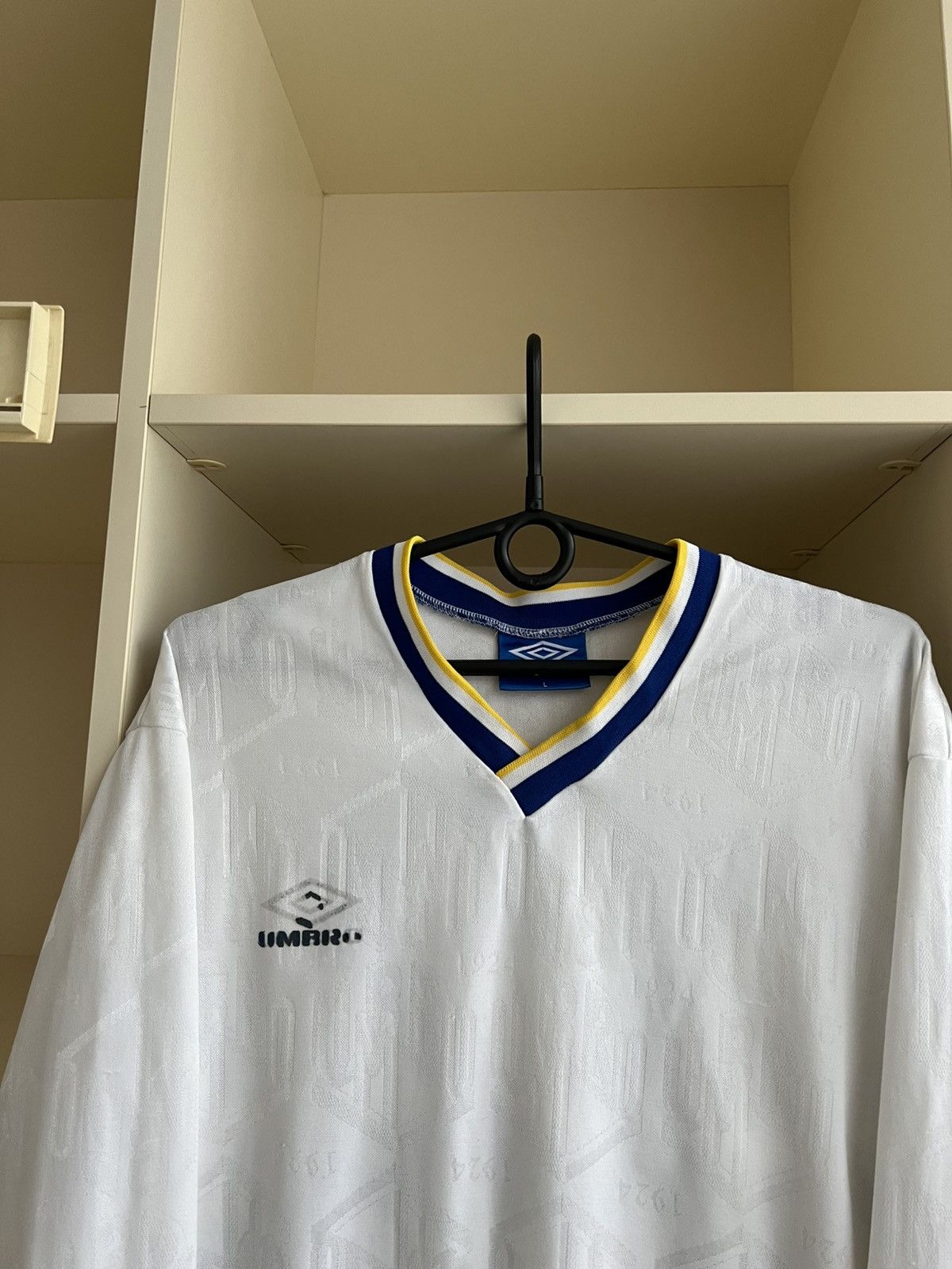Umbro Vintage 90s Umbro Jersey Football Long Sleeve Soccer Size L Size US L / EU 52-54 / 3 - 5 Thumbnail