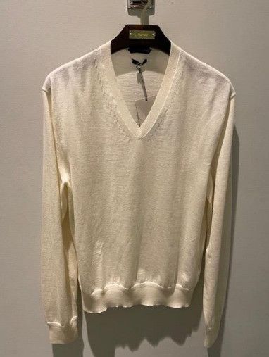 Tom Ford o1w1db10225 TFK100 V-neck Sweater in White Size US XL / EU 56 / 4 - 1 Preview