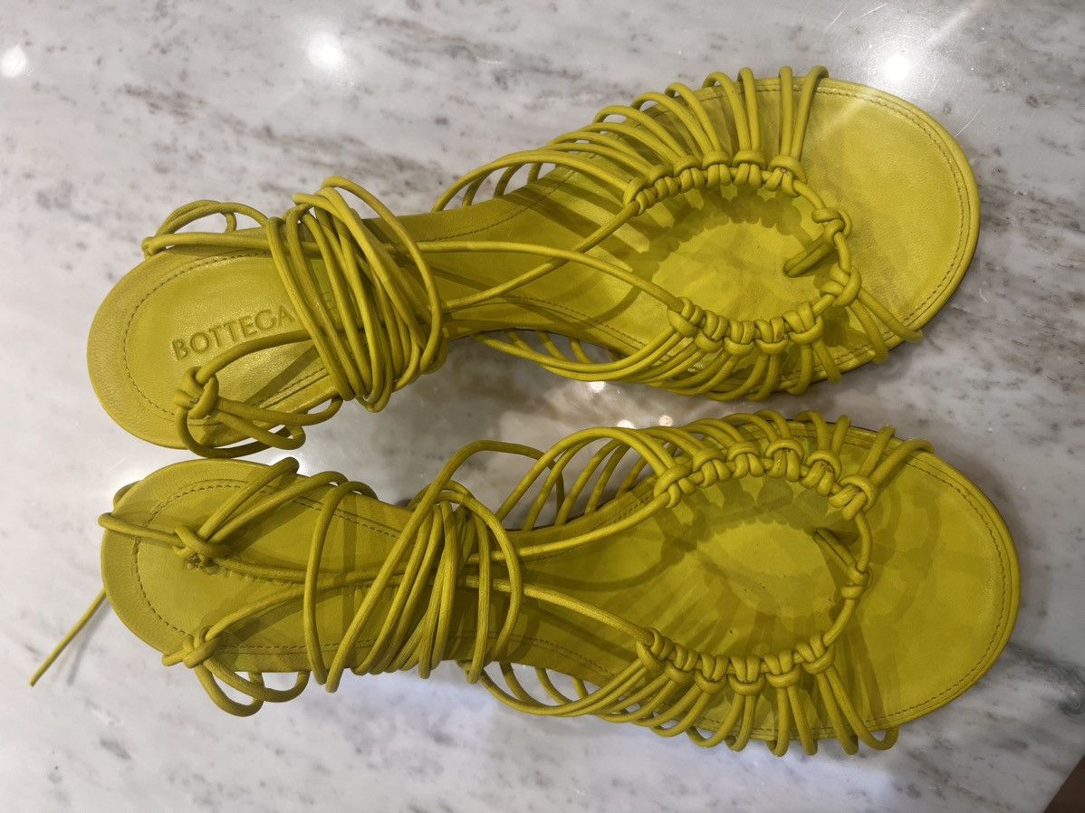 Bottega Veneta Bottega Veneta Dot Lace up Leather Sandals Size US 6.5 / IT 36.5 - 7 Thumbnail